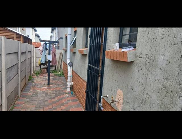 4 BEDROOM HOUSE FOR SALE IN ALBERTSDAL